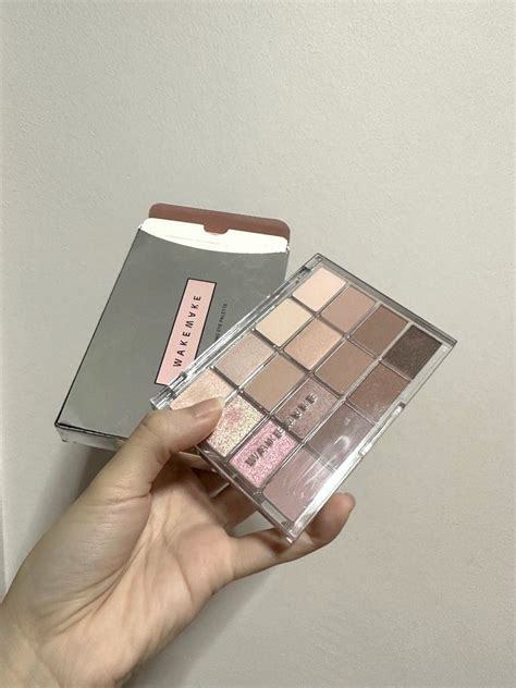 Wakemake Eyeshadow Palette #02, Beauty & Personal Care, Face, Makeup on ...