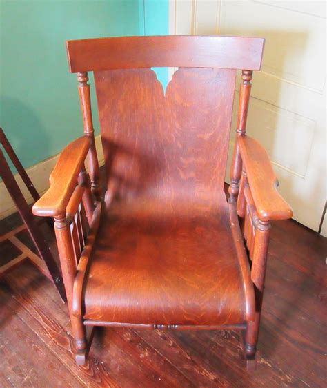 Antique Rocking Chair – For My Generation