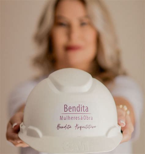 Bendita Es Tu Entre As Mulheres - Projeto Bendita Mulheres à Obra transforma a construção civil
