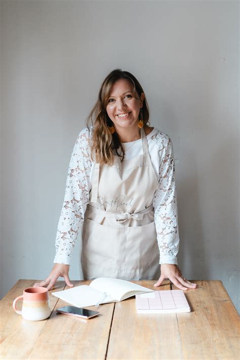 About Helen — Sweet Peach Cake Studio