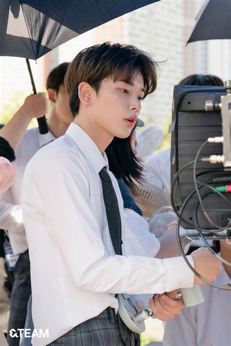 &TEAM OFFICIAL on Twitter | Teams, Cheerleading team, Team wallpaper