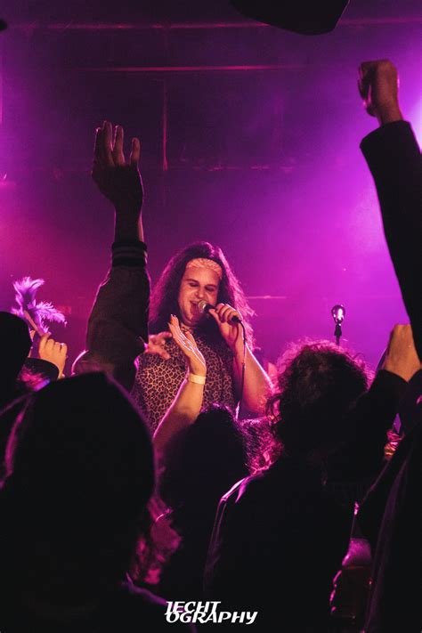 Silverfoxxx plays Valhalla - THE ROYAL VARIETY SHOW 3 — Jechtography