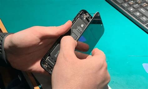 Коли необхідна заміна батареї на iPhone? / Полтавщина
