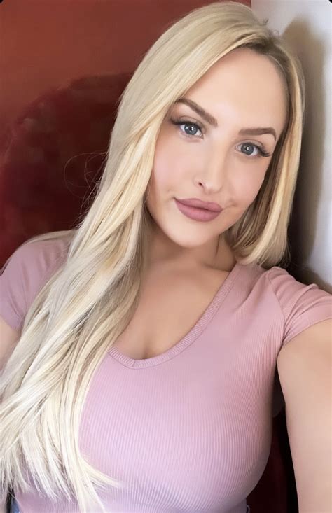 Emma Jones : r/BritishCelebrityBabes