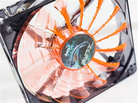 Aerocool Shark 120mm Evil Black Edition Fan Review - eTeknix