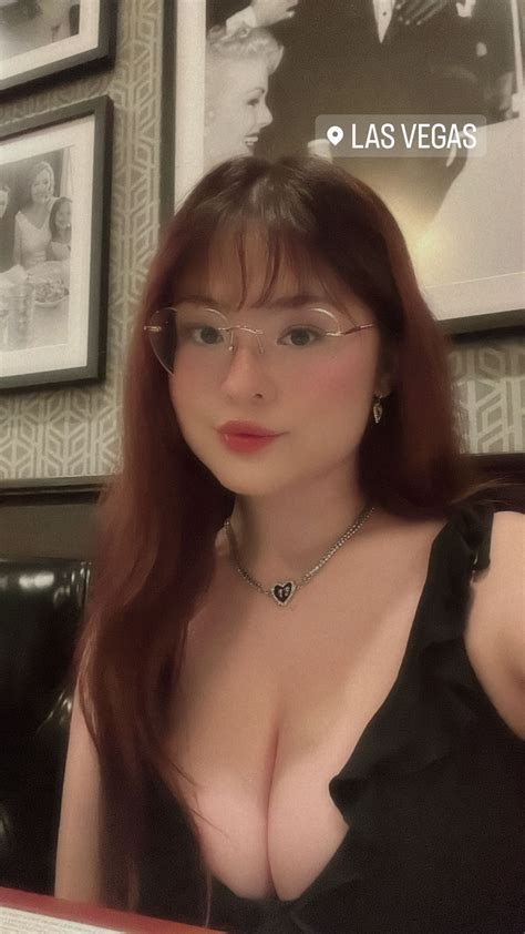 Maddie asmr : r/MoreSexyASMRGirls