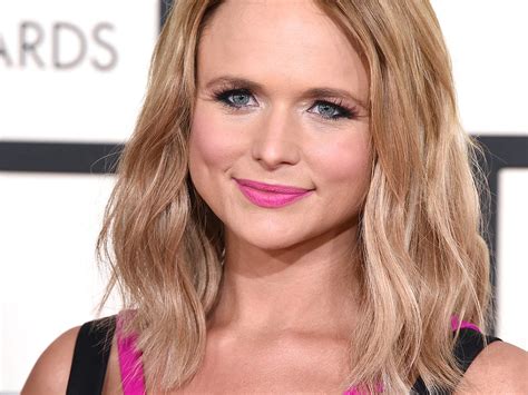 miranda lambert   deserves  drink    divorced
