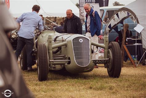 * Don't Make These Mistakes When Buying a Rare Vintage Car - xdxvbn1