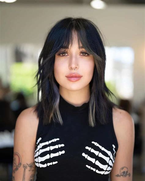 55 Cute Shoulder-Length Hair with Bangs for An Instant Makeover