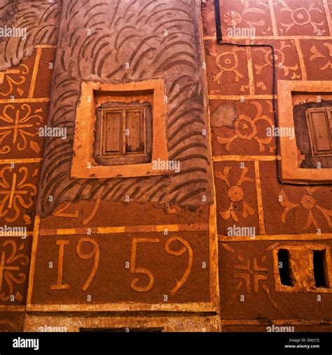 traditional house  agadez  fresco stock photo alamy