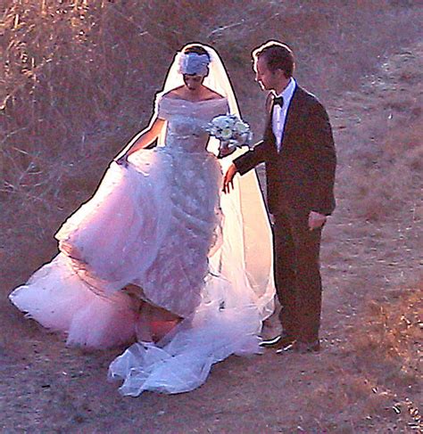 anne hathaway  adam shulman  married   private residence