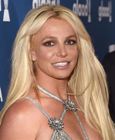 Britney Spears Proclaims "Single as F***," - Bollywoodfever