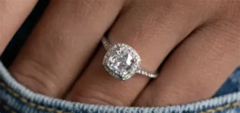 Cushion cut diamond rings are a popular choice for | dimendSCAASI
