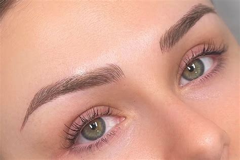 5 Reasons Why You Should Consider Microblading Eyebrows