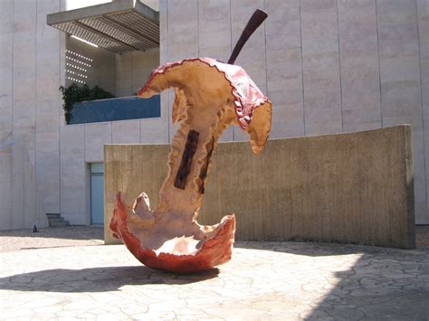 IVENS' ARTIST DATABASE : Claes Oldenburg