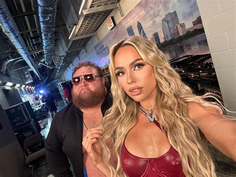 Se revela quién es el novio de Maxxine Dupri | Superluchas
