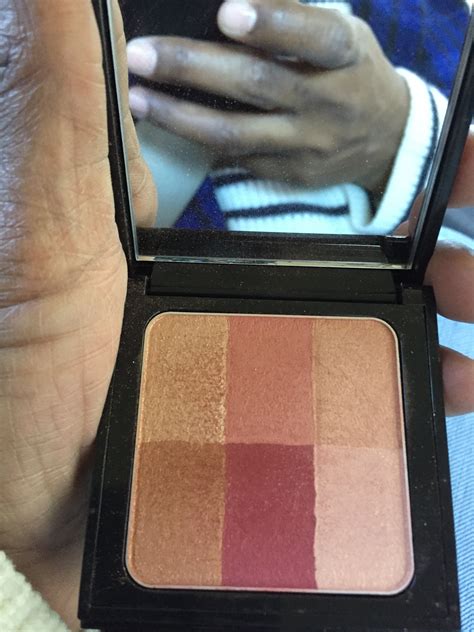 Bobbi Brown Brightening Brick: Cranberry