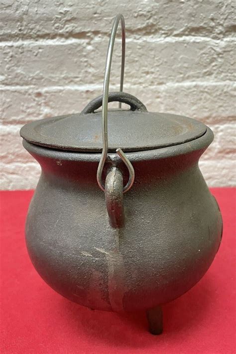 Irish Celtic Knotwork Triquetra Cast Iron Cauldron Large - Etsy