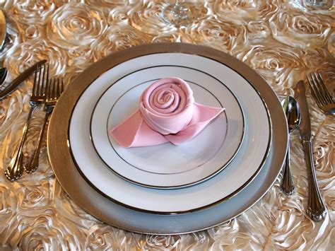 napkin folding wedding 8