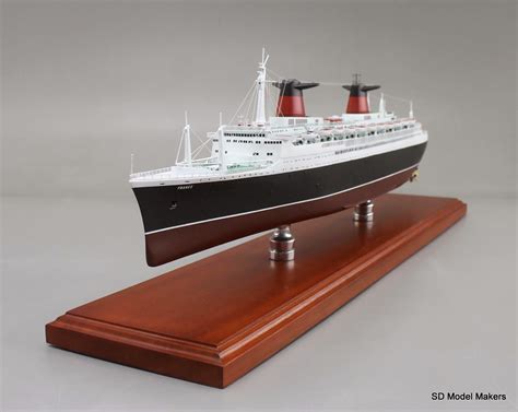 SD Model Makers: SS France (1961) 27.61" (1/450 scale) Model