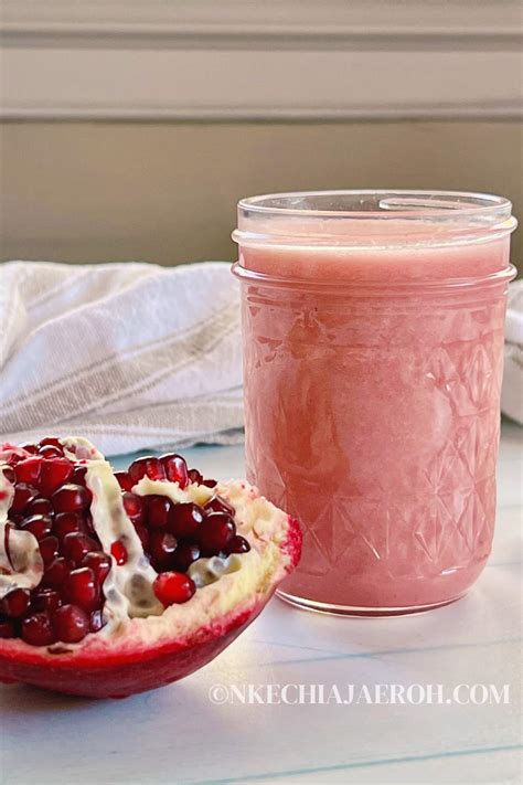 Pomegranate Salad Dressing (Homemade Pomegranate Vinaigrette) - Nkechi ...