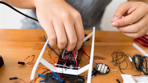 Controlador de voo em drone: como funciona e por que é importante - All ...