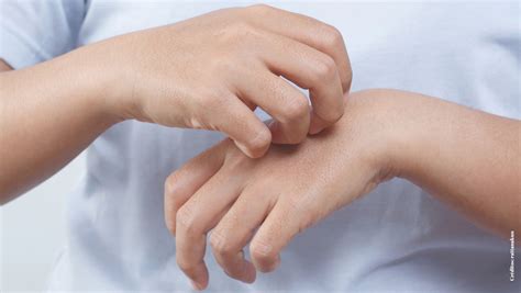 significado tiene tener comezon en la mano derecha