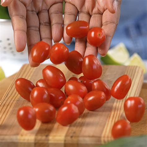 Product Spotlight: Table grapes from Peru, Cucumbers and Grape Tomatoes ...