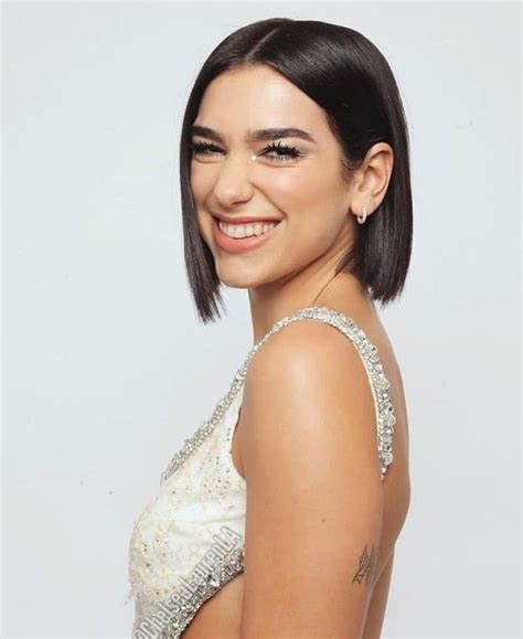 Omg i love her smile | Dua, Lipa, Short hair styles