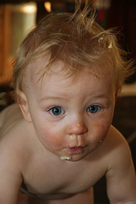 baby messy   photo  pixabay