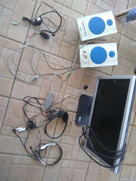 lot monitorzvucnici itd