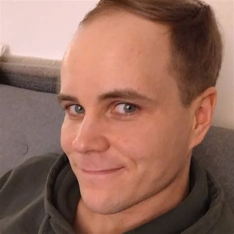 Mä oon tehnyt lapsen syntymästä asti puolisen vuotta nyt lyhennettyä ...
