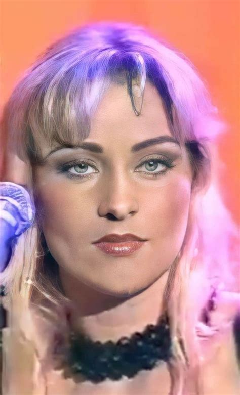 Pin by Elna Botha on Linn berggren | Ace of base, Beautiful celebrities ...