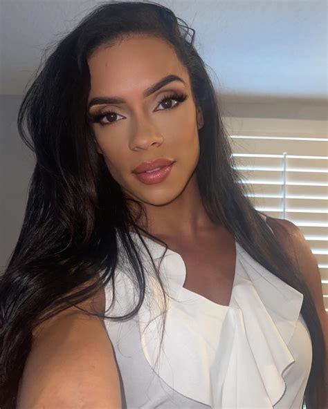 Raquel Reign (@raquelreign) • Instagram photos and videos