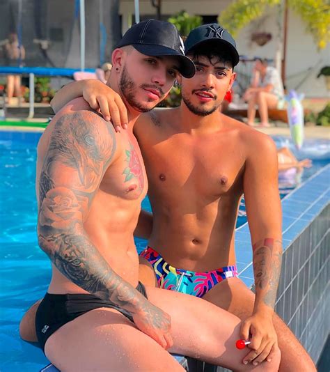 Spotted - Spotted Hot Men🩷🩷🩷 | Facebook