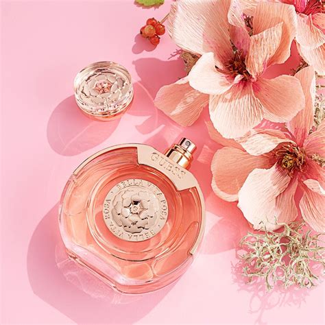 Bella Vita Rosa Guess аромат — новый аромат для женщин 2022