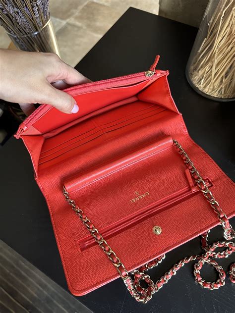 Клатч Chanel WOC купить в Москве за 150 000 руб. Женские Кожа С историей