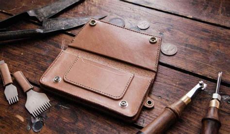 Buy luxury handmade leather wallets + Best Price - Arad Branding