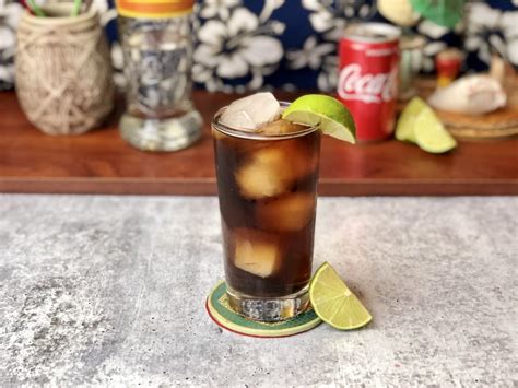 piscola trago el combinado nacional de chile