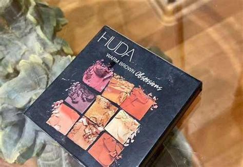 Палетка теней huda beauty купить | Личные вещи | Festima.Ru – частные ...