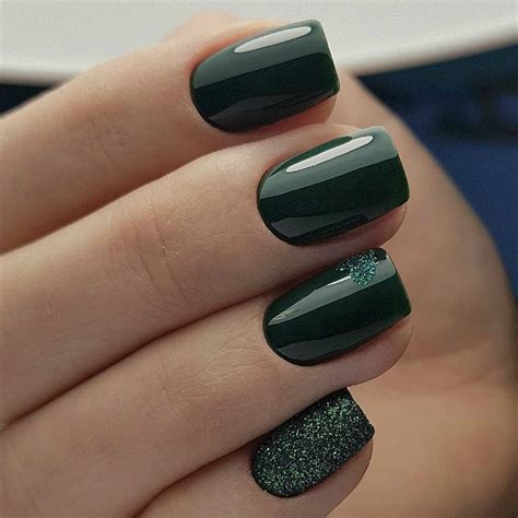 Интересный дизайн ногтей в зеленом цвете. | Green nail art, Green nails ...