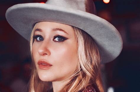 Anna Rose Pays Homage to Personal Hero Chris Cornell With ‘The Chariot ...
