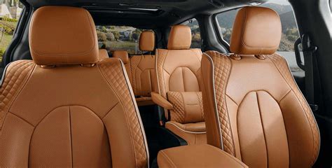 Discover The 2023 Pacifica At Safford CDJR Of Springfield