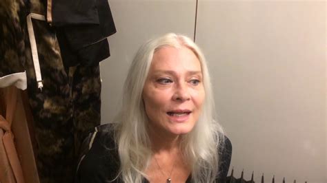 Isabel Russinova è la moglie del seduttore - YouTube