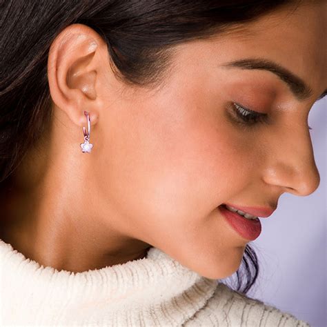 buy hoop earrings  stylish designs  women giva