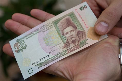Курс долара в лютому досягне рекордної позначки - ЗНАЙ ЮА