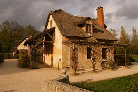 Typical house: найдено 81 изображений
