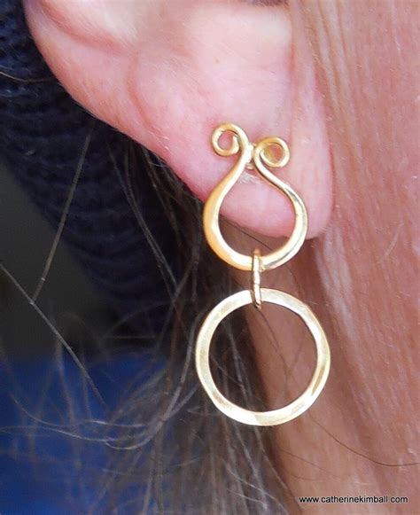 18K Solid Gold Post Earrings with Hammered Circle Dangle.