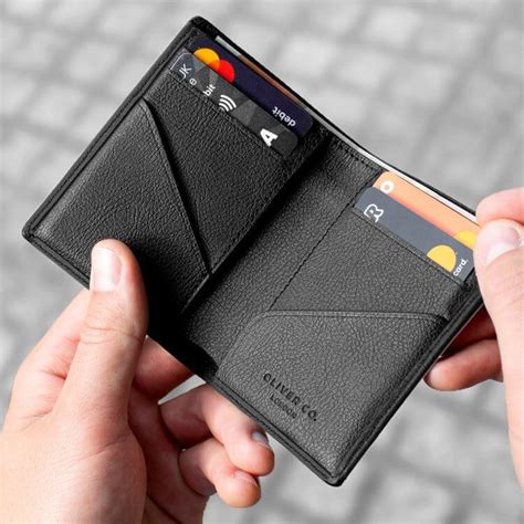 Uang Digital Indonesia: Revolusi Finansial Melalui Kartu Debit - uprint.id