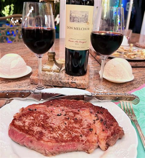 The Best Wines to Drink with Steak | GAYOT